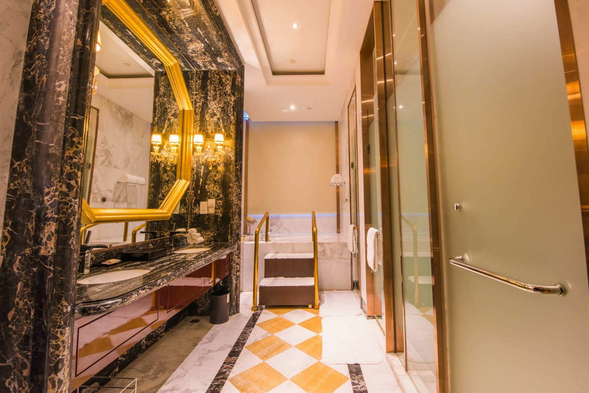Sheraton Zhenjiang Hotel Kültér fotó